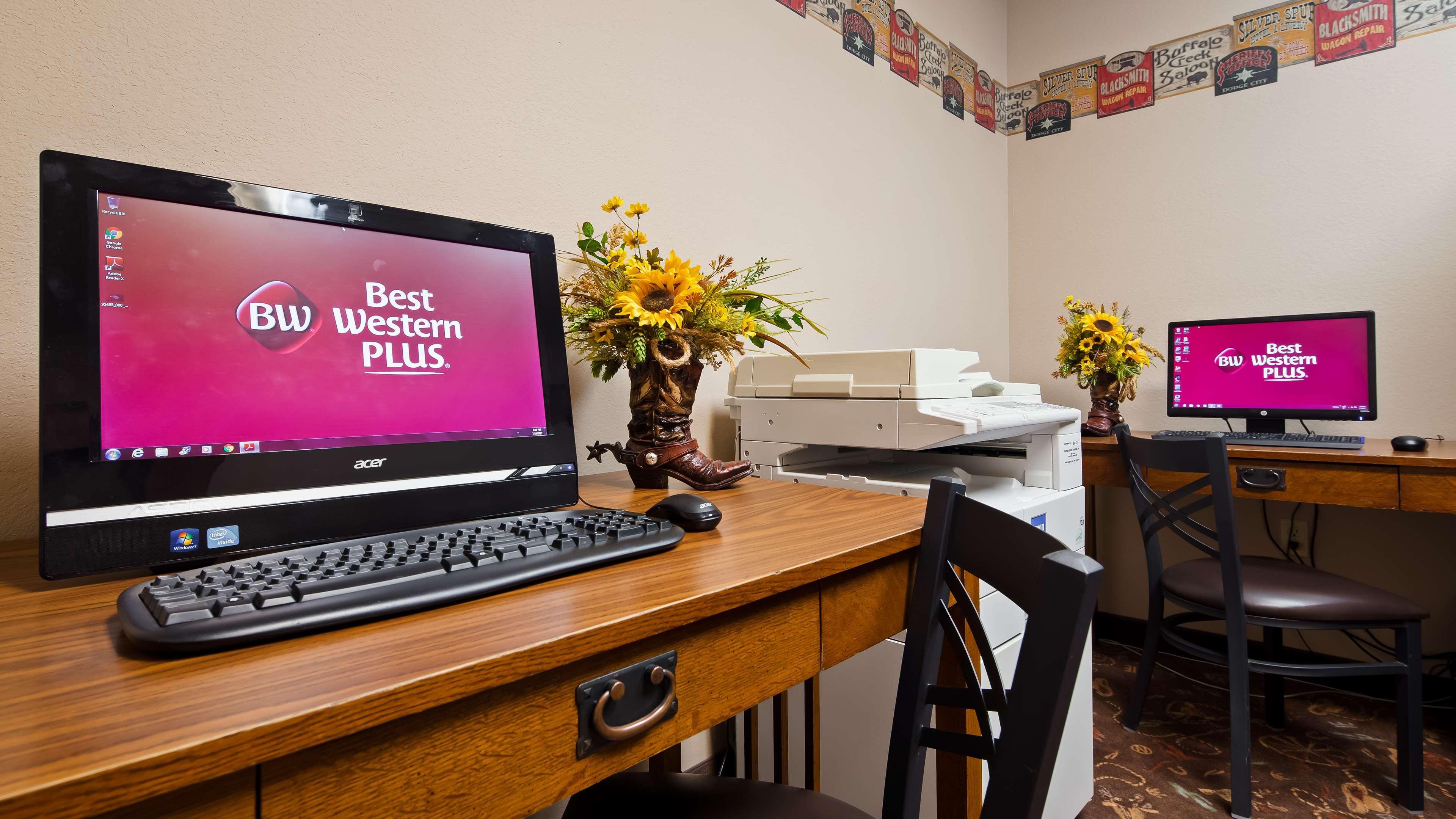 Best Western Plus Country Inn & Suites Додж Сити Екстериор снимка
